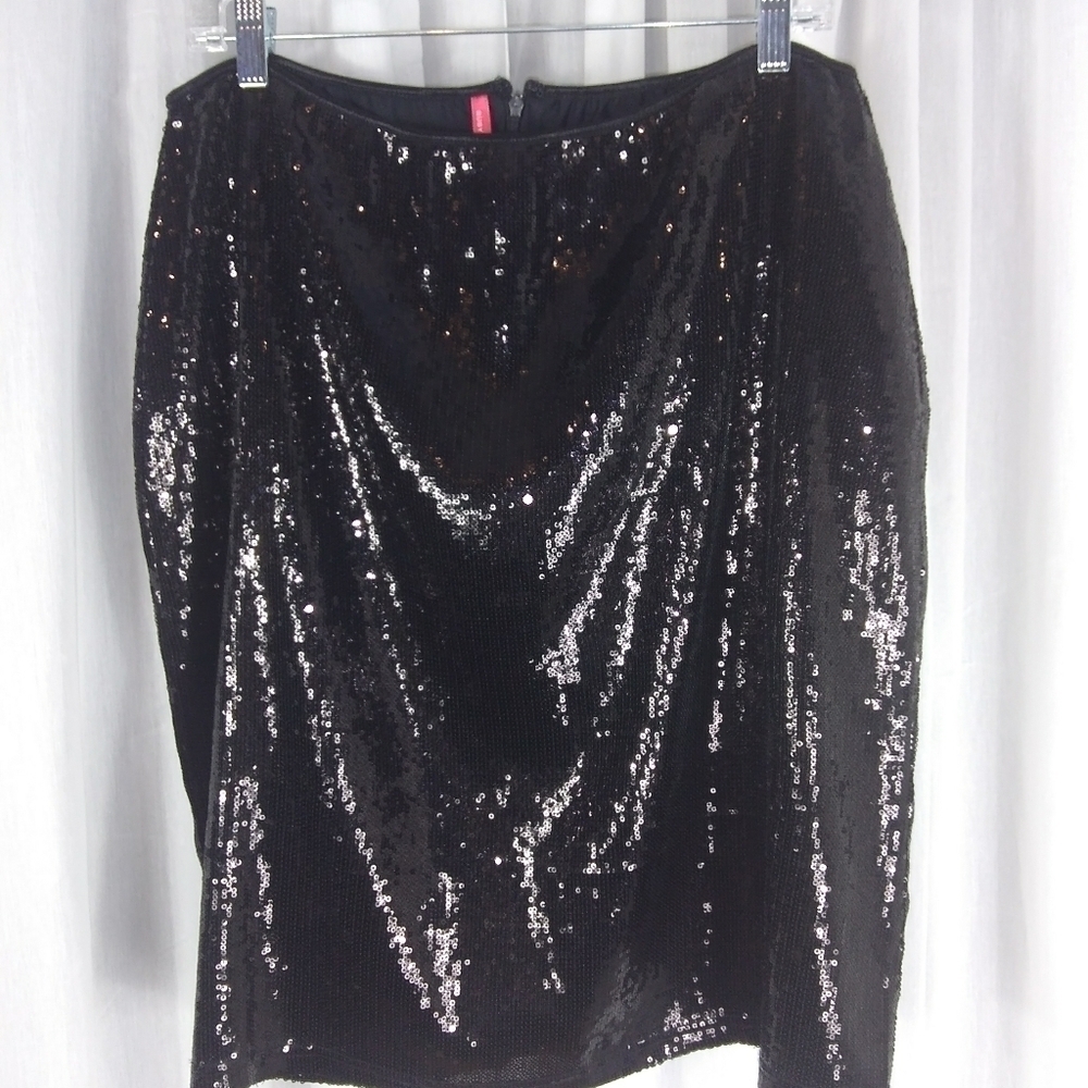 Ruby Ribbon Sequence Skirt - Picture 2 of 7